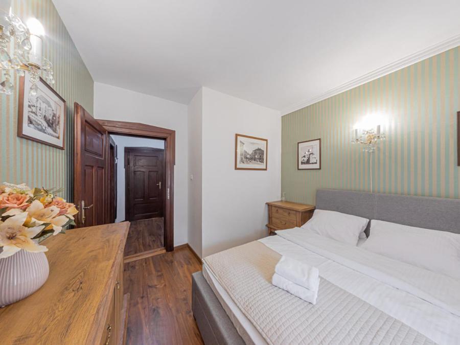 Hotel Salamander - Garni Banská Štiavnica Exteriör bild