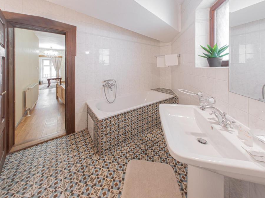 Hotel Salamander - Garni Banská Štiavnica Exteriör bild