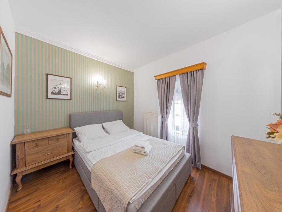 Hotel Salamander - Garni Banská Štiavnica Exteriör bild