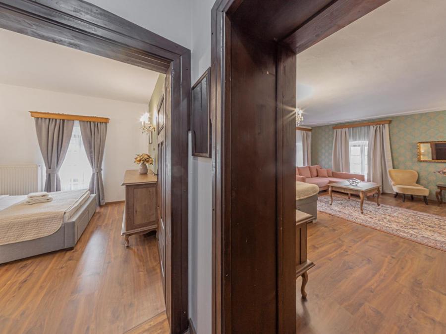 Hotel Salamander - Garni Banská Štiavnica Exteriör bild