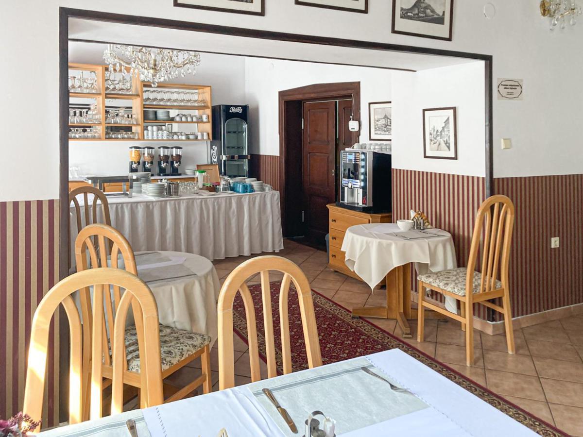 Hotel Salamander - Garni Banská Štiavnica Exteriör bild
